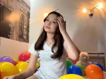 lilly_colins – webcam model profile photo Image 11