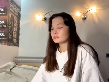 lilly_colins – webcam model profile photo Image 6