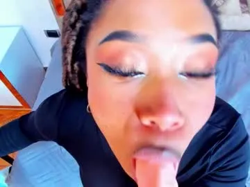 tinnymollys01 – webcam model profile photo Image 2