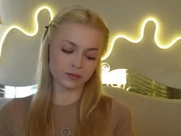 kristigroune – webcam model profile photo Image 15