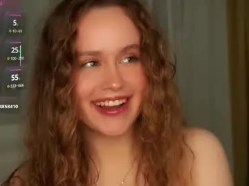 soakerpalace – webcam model profile photo Image 19