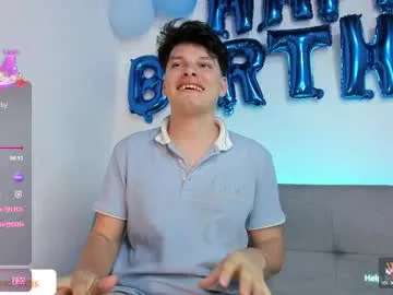 peachylina – webcam model profile photo Image 18