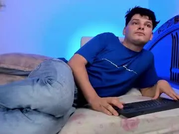 peachylina – webcam model profile photo Image 8