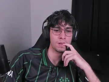 luis7777hui – webcam model profile photo Image 5