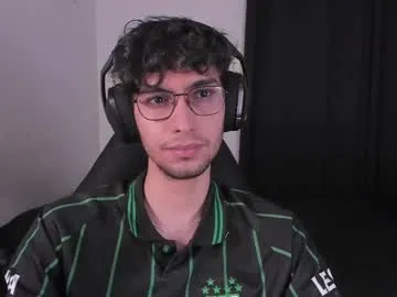 luis7777hui – webcam model profile photo Image 8