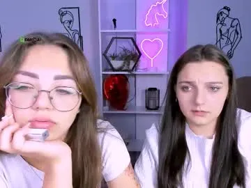 blue_bow – webcam model profile photo Image 15