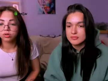 blue_bow – webcam model profile photo Image 5