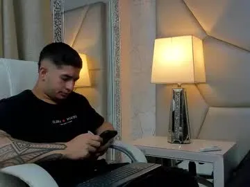 lori_leen – webcam model profile photo Image 3