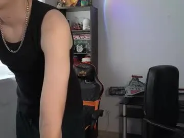 mia_cloudy – webcam model profile photo Image 5