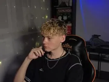 mia_cloudy – webcam model profile photo Image 7