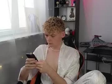 mia_cloudy – webcam model profile photo Image 8