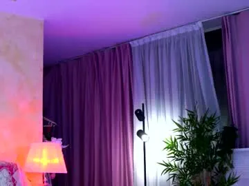 puffy_love – webcam model profile photo Image 10