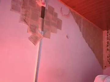 littlee_sophi_ – webcam model profile photo Image 16