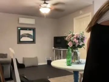 pinkadele – webcam model profile photo Image 3