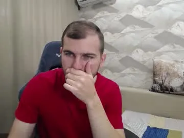 karlenegries – webcam model profile photo Image 15