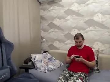 karlenegries – webcam model profile photo Image 8