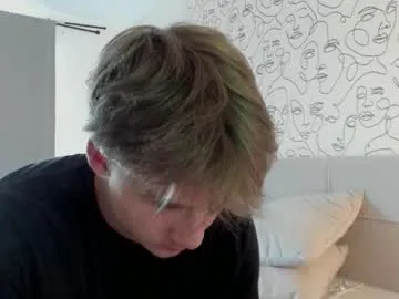 kitty__diamond_ – webcam model profile photo Image 3