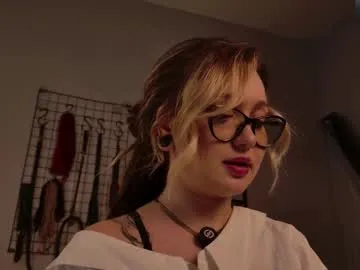 skybella_ – webcam model profile photo Image 11