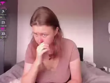 viola_blonde – webcam model profile photo Image 16