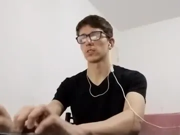 swoopyboy – webcam model profile photo Image 2