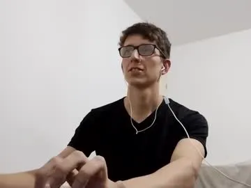 swoopyboy – webcam model profile photo Image 3