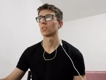 swoopyboy – webcam model profile photo Image 5