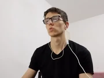 swoopyboy – webcam model profile photo Image 6