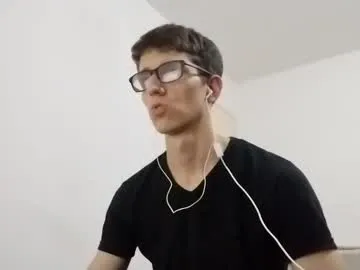 swoopyboy – webcam model profile photo Image 9