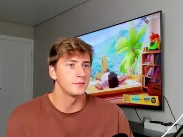 tofummuch – webcam model profile photo Image 12