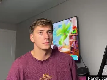 tofummuch – webcam model profile photo Image 14