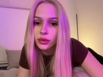 ErikaBonnie – webcam model profile photo Image 18