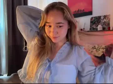 loving_ladies – webcam model profile photo Image 9