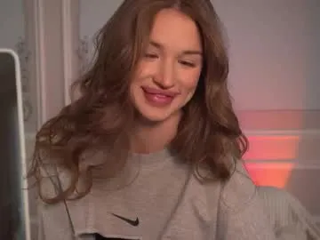 soft_sofi – webcam model profile photo Image 3