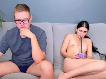 gina_akemi – webcam model profile photo Image 4