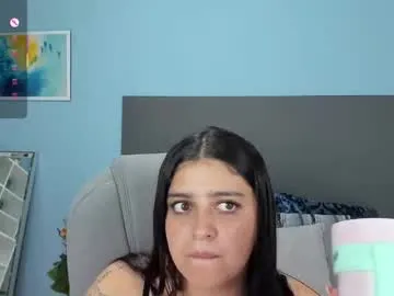 tiameakin – webcam model profile photo Image 3