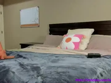 hotbella_ – webcam model profile photo Image 12