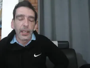 blue_bow – webcam model profile photo Image 4