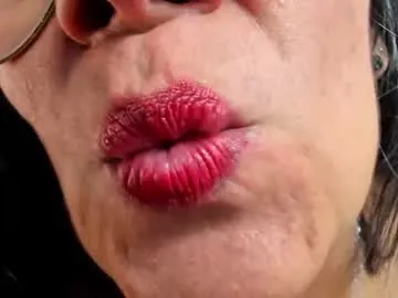 aliyv – webcam model profile photo Image 15