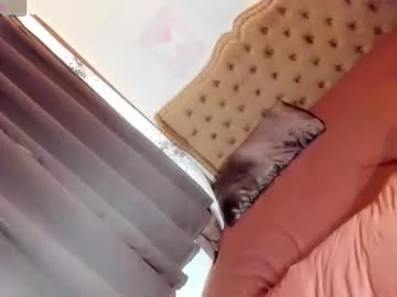 sexy_hot_friends_ – webcam model profile photo Image 17