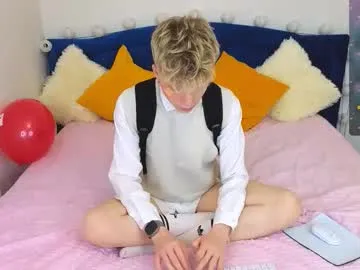 luckaisha – webcam model profile photo Image 4