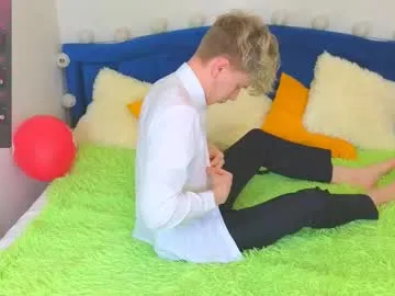 luckaisha – webcam model profile photo Image 8