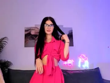 truuuly_yours – webcam model profile photo Image 4