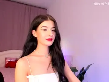 truuuly_yours – webcam model profile photo Image 8