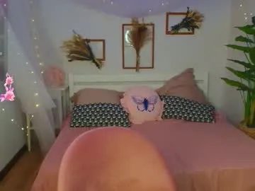 palaustudio – webcam model profile photo Image 10