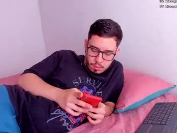 pinkypuppa – webcam model profile photo Image 2