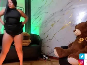 yellow_lily – webcam model profile photo Image 11