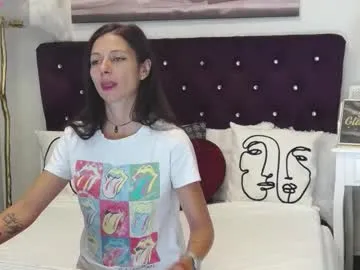 blue_bow – webcam model profile photo Image 12