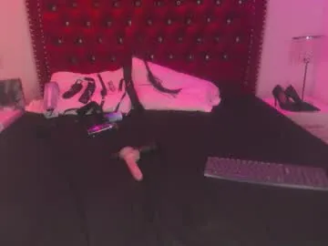 sexxxsirens – webcam model profile photo Image 2