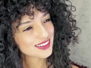 petites_perles – webcam model profile photo Image 5