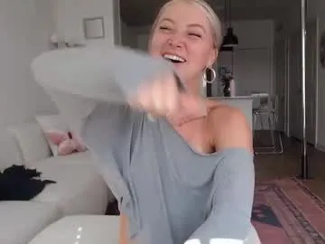 loving_ladies – webcam model profile photo Image 9